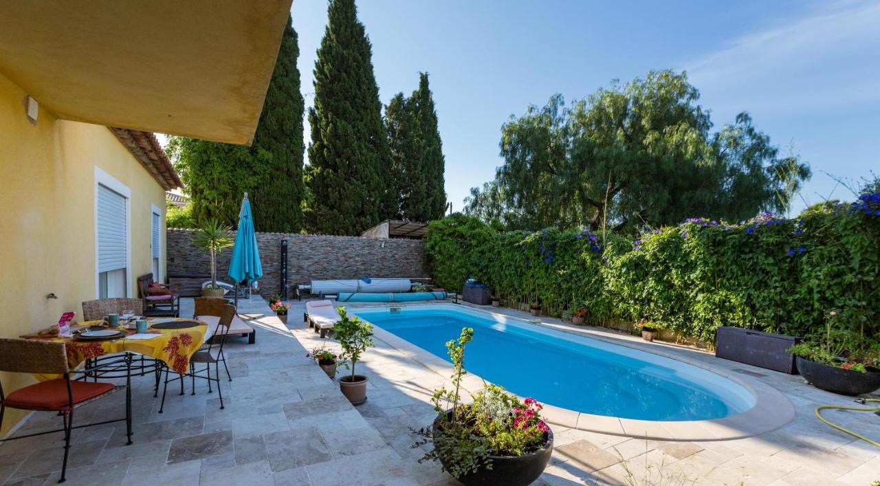 Villa De La Terre Blanche Sanary-sur-Mer Exterior photo